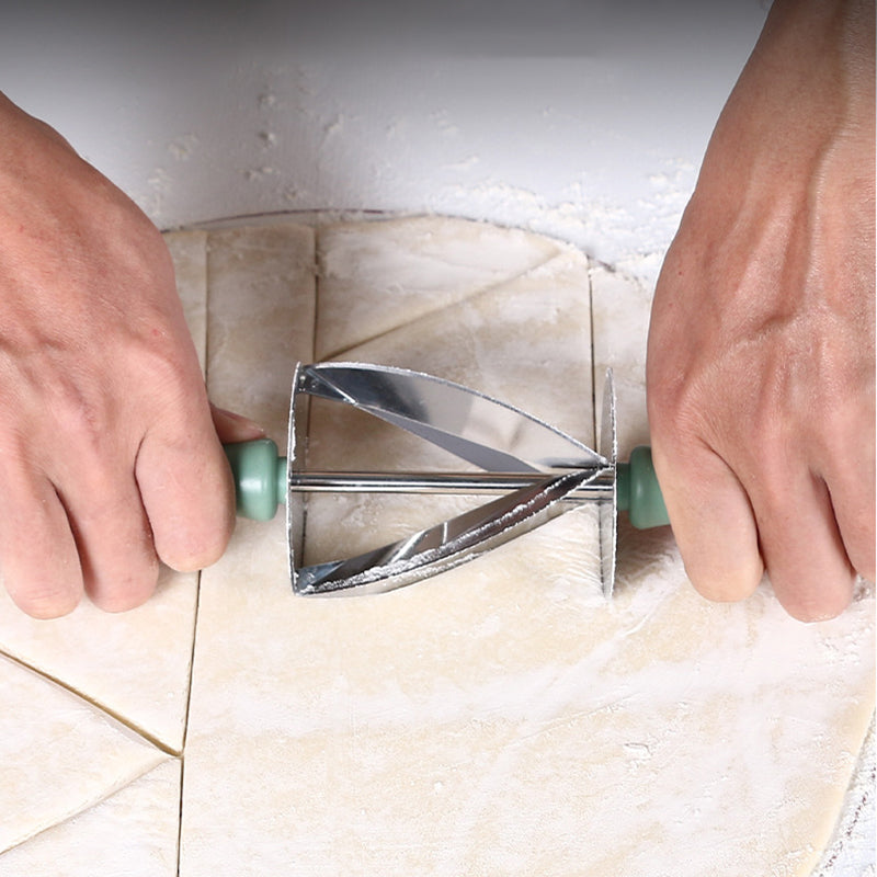 PP+Stainless Steel Croissant Dough Rolling Cutter Bread Making Kitchen Tool (No FDA, BPA Free) PP+Stainless Steel Croissant Dough Rolling Cutter Bread Making Kitchen Tool (No FDA, BPA Free)